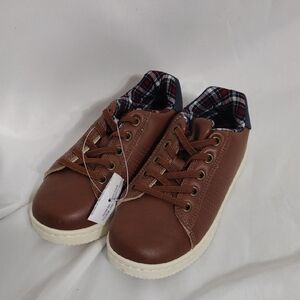 NWOB Ben Sherman Boys Chestnut Navy Whisperer White Hardie Sneakers Size 1